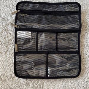 Travelon Black Cosmetic and Jewelry Hanging Roll Up Travel Case NWOT